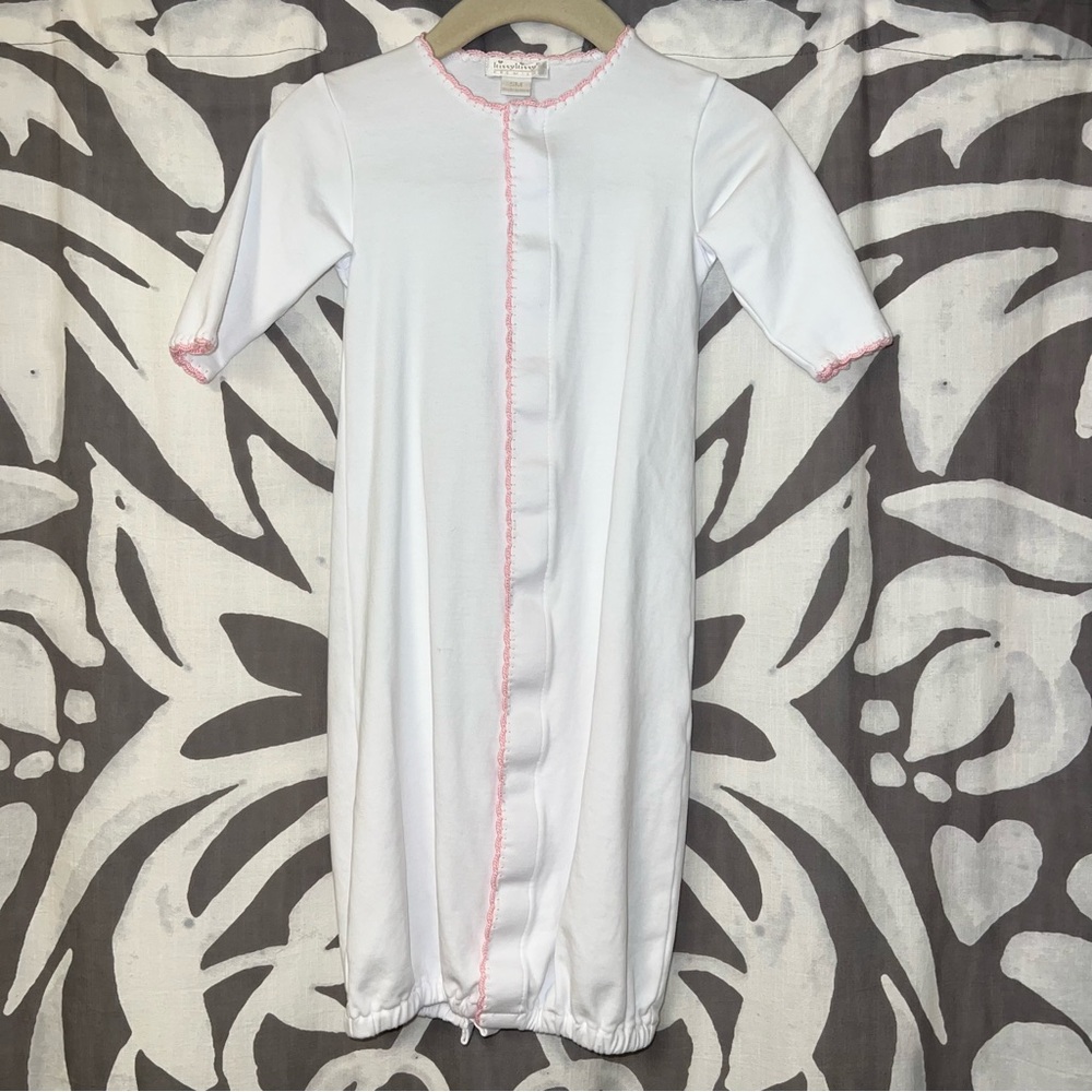 NWOT Kissy Kissy White Pink New Premier Basics Converter Gown